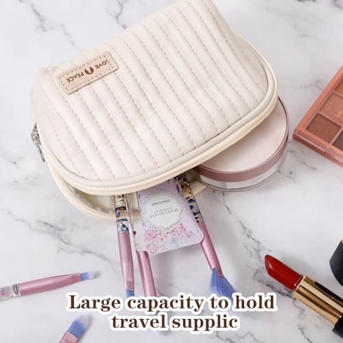 Stylish Period Pouch: Secure & Organize Your Essentials